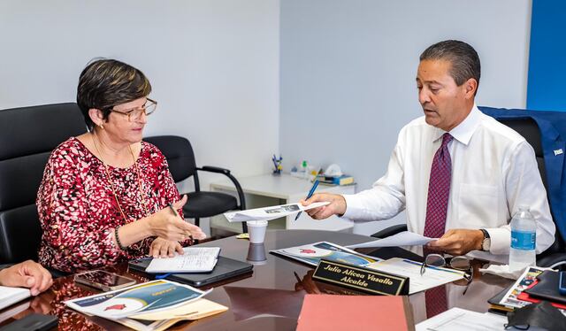Presidenta de la AAA discute con alcalde de Cataño varios proyectos para el municipio