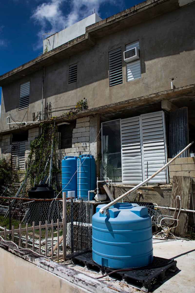MOCA, PR - SEPTIEMBRE 28: El sistema de distribución de agua potable en la isla es tan poco confiable que los clientes de la AAA tienen que comprar cisternas para asegurarse que contarán con agua en sus hogares.