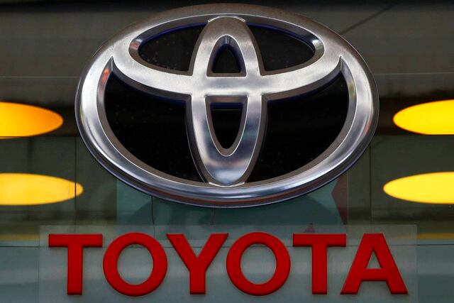Toyota retira guagua Venza por problema que podría impedir que bolsas de aire se activen en caso de choque