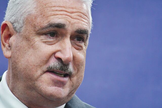 Rivera Schatz dice gobernadora debe “reflexionar sobre interinatos en su ausencia”