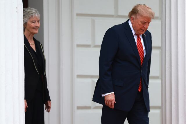 Trump dice que le gustaría ver una Irlanda unificada y asegura que ocurrirá “tarde o temprano”