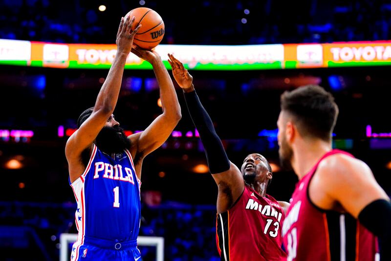 James Harden brillo ante Miami