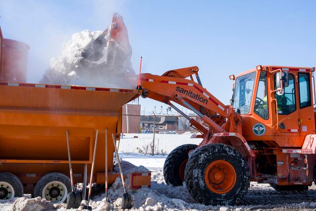 Nueva York activa sus ‘jacuzzis de nieve’ para limpiar las calles ante la ola de frío