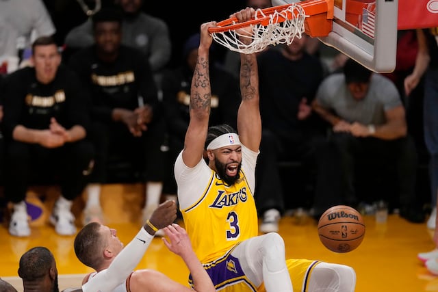 Anthony Davis y Lakers acuerdan extensión de tres años y $186 millones