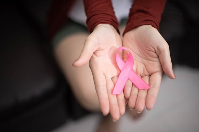 Más del 60% de residentes en Puerto Rico con cáncer de seno en nivel de pobreza no pueden cubrir gastos esenciales