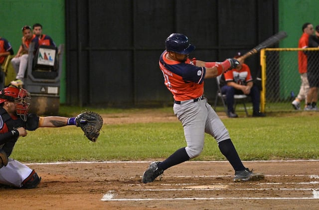 Pelota Doble A: Titanes derrotan a Barceloneta en juego inaugural de la temporada 2025