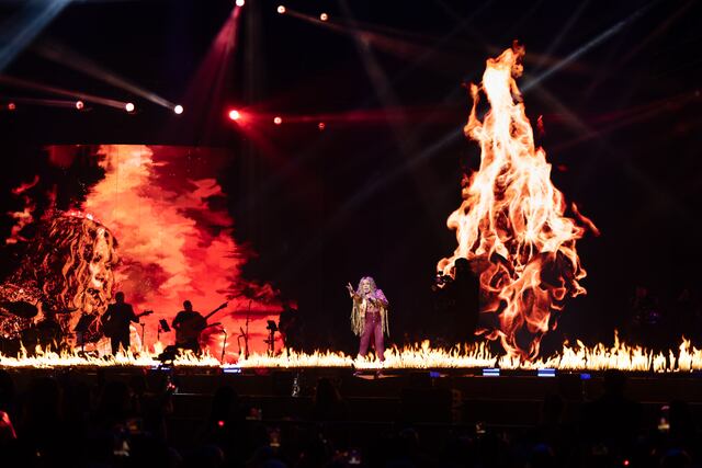 Ednita Nazario interpretó “LO QUE LE PASÓ A HAWAii” en su concierto en Puerto Rico
