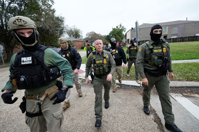 Jefe de Patrulla Fronteriza y grupo de agentes abandonarán Minneapolis