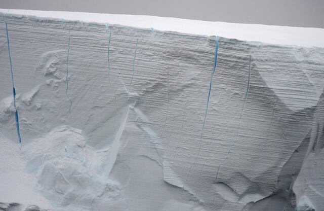 A punto de desprenderse de la Antártida uno de los mayores bloques de hielo