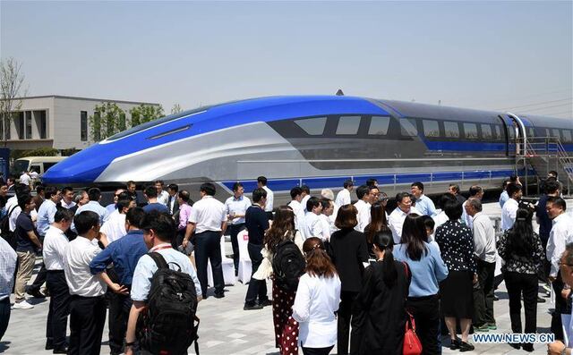 China presentó un tren que viaja a 420 km/h y se convertirá en el más rápido del mundo