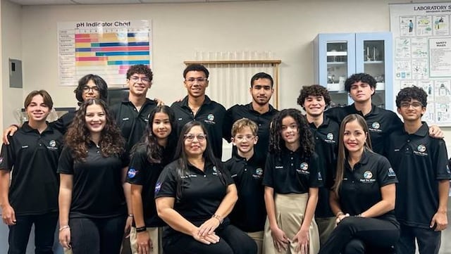 Estudiantes puertorriqueños ganan competencia internacional de la NASA