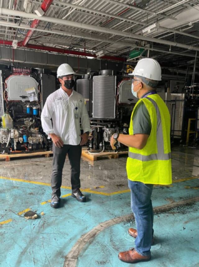 PRIDCO evalúa daños en empresa Thermo King por tornado en Arecibo
