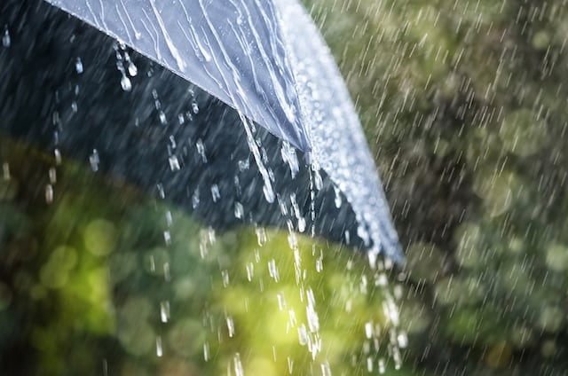 Otro día con aguaceros, riesgo de inundaciones y calor