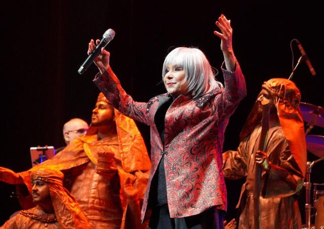 Lucecita Benítez llena de magia y emociones el Centro de Bellas Artes de Santurce