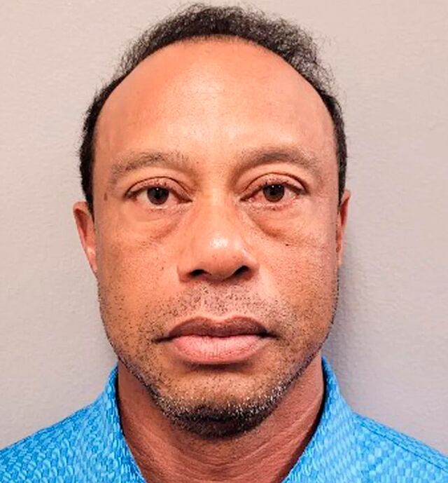 Tiger Woods tenía opioide al ser arrestado tras accidente