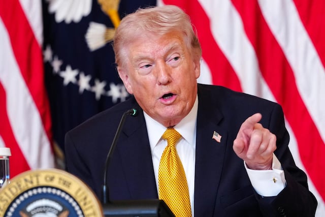 Trump bromea sobre Venezuela como estado 51 tras avance por primera vez a la final del Clásico