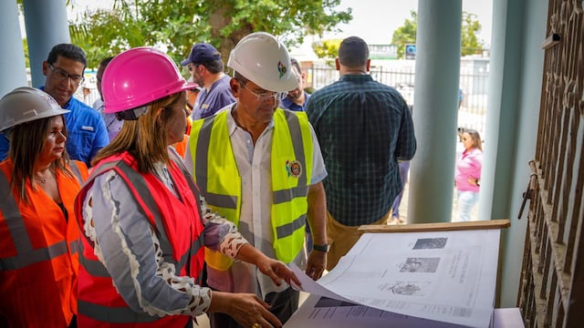 Inspeccionan proyecto de escuela municipal en Canóvanas
