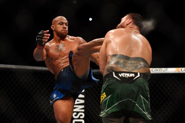 El “chico bueno” sube nuevamente a la cima de la UFC