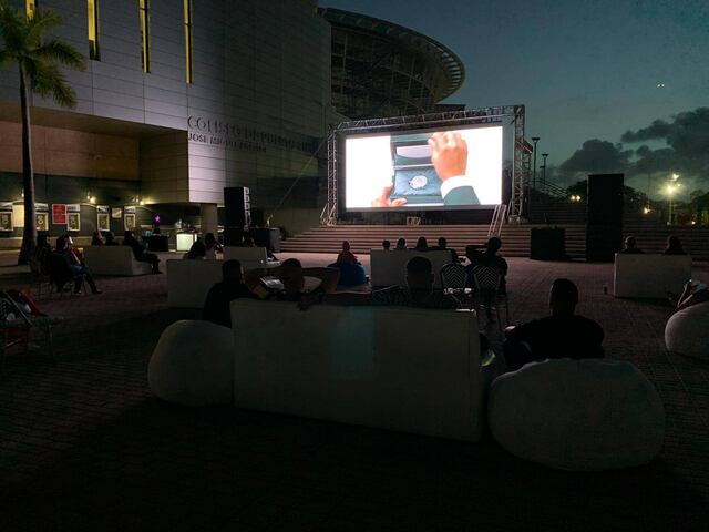 Cine y gastronomía al aire libre en el Coliseo de Puerto Rico