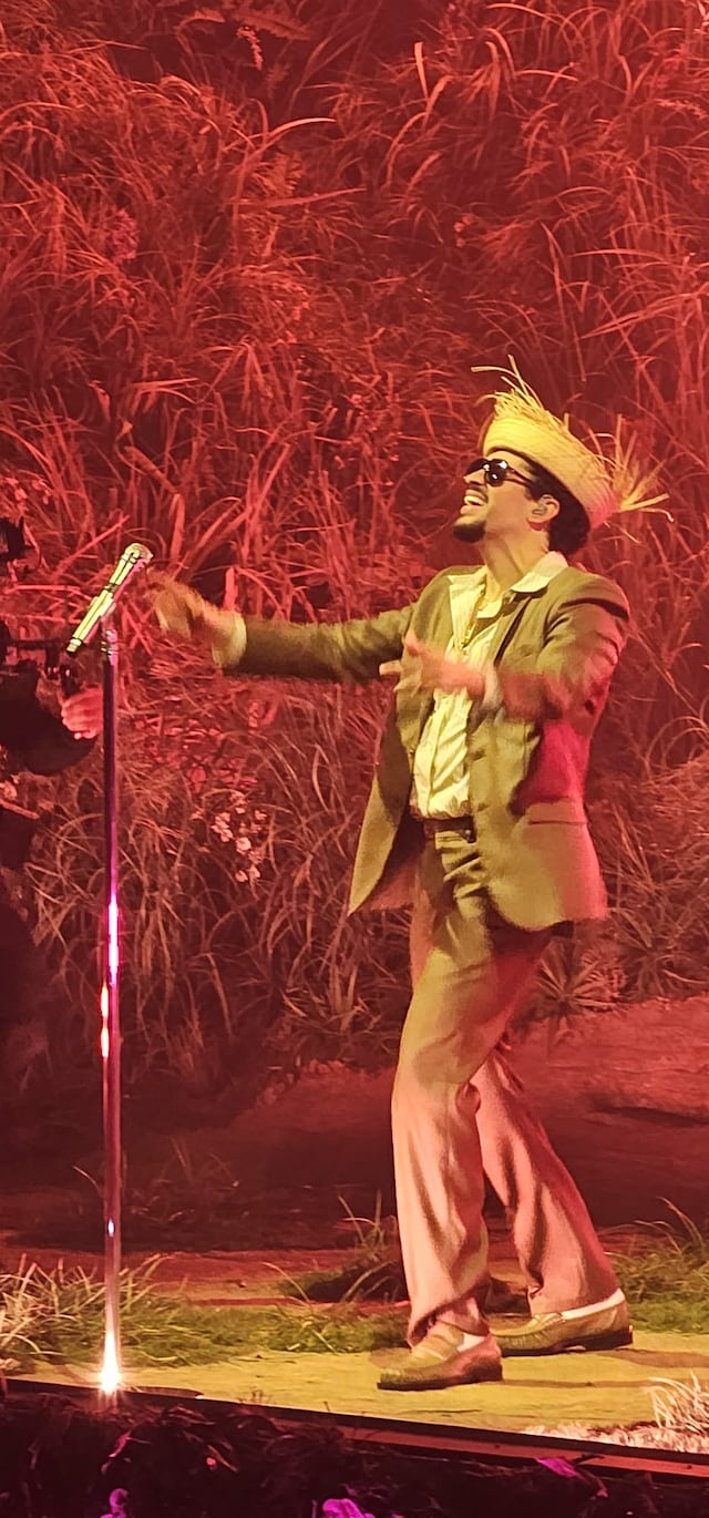 Dejó de responder mensajes: Otra mujer cae en fraude de boletos para asistir a residencia de Bad Bunny