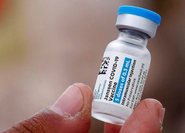 Dos dosis de vacuna Janssen pueden reducir un 85 % la hospitalización por ómicron