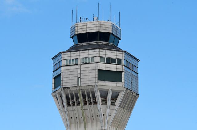 Vuelo desde Orlando sufre percance al aterrizar en Puerto Rico