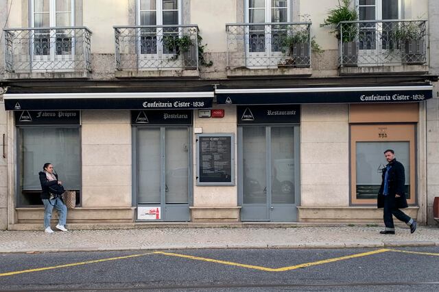Lisboa pierde sus cafeterías tradicionales ante alquileres altos y turismo masivo