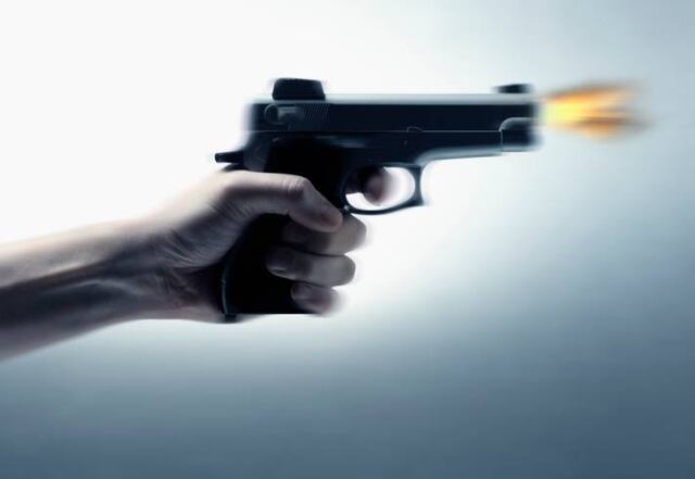 Balean hombre y a su hijo en Arecibo
