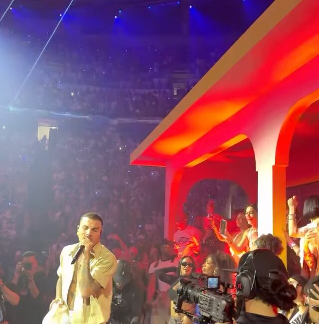 Residencia de Bad Bunny: Rauw Alejandro llegó a la función 27