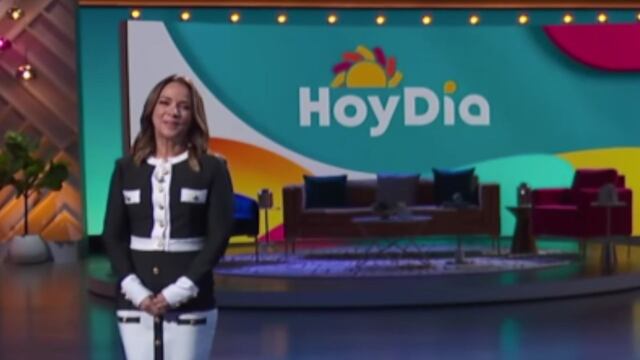 Presentadores de Telemundo mensajes de cariño a Adamari López tras 11 años en la cadena televisa