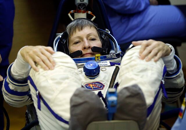 Astronautas reparan con éxito avería en Estación Espacial Internacional