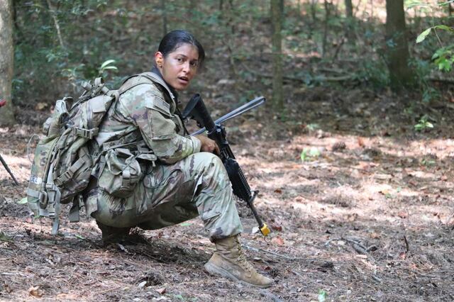 Segunda teniente cagüeña se destaca en el Ejército del Pacífico