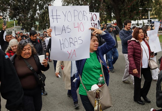 México inicia reforma laboral hacia semana de 40 horas en medio de protestas