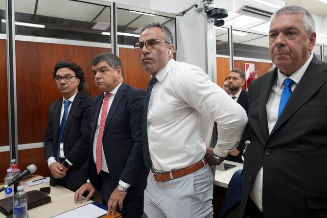 Declara médico forense en juicio: Maradona sufrió larga agonía antes de morir