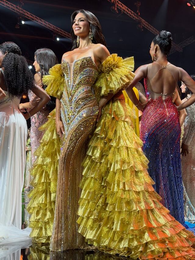 Zashely Alicea se destaca en la competencia preliminar de Miss Universe 2025
