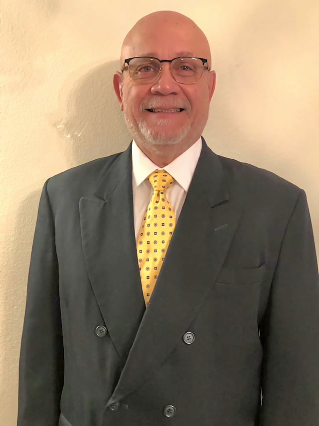 Doctor anuncia su candidatura a la gobernación de manera independiente