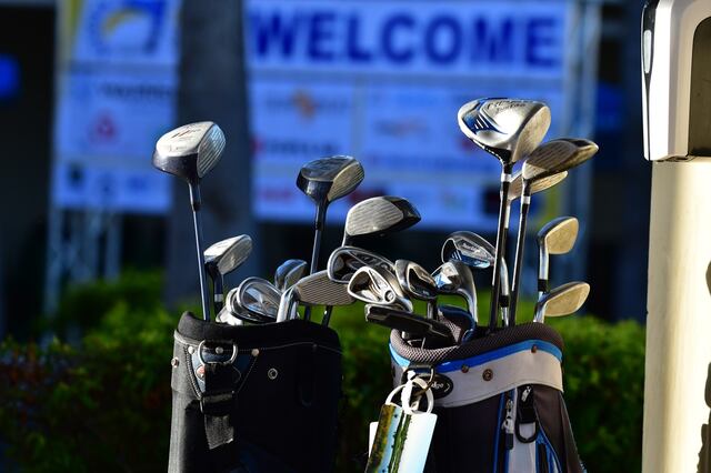 Torneo de golf benéfico para llevar energía renovable