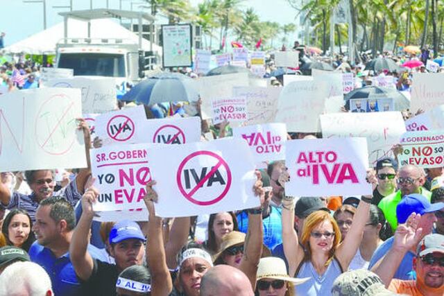 Miles marchan contra el IVA