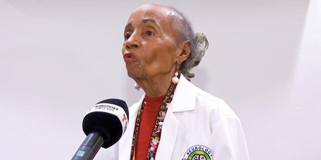 Tiene 94 años y es la primera neuróloga en Puerto Rico