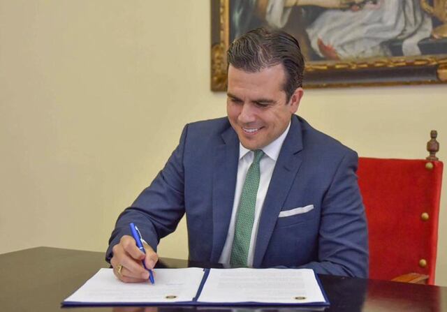 Gobernador firma enmiendas al Código Penal