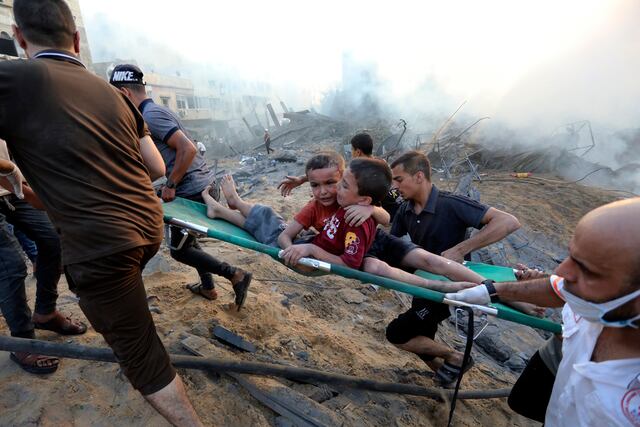 Tropas y tanques israelíes incursionan brevemente en Gaza