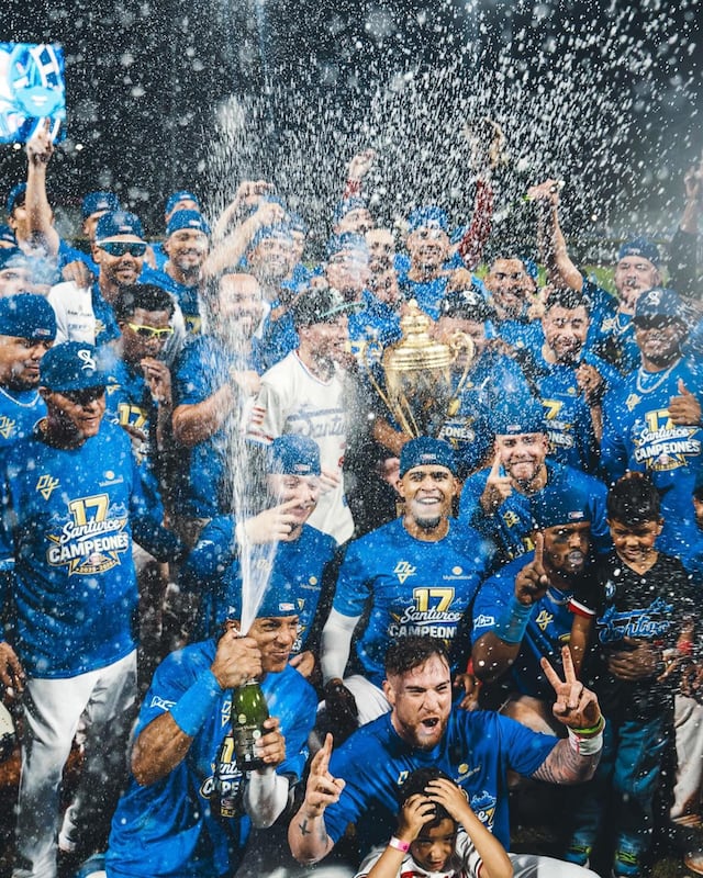 Cangrejeros conquistan el campeonato de la pelota invernal