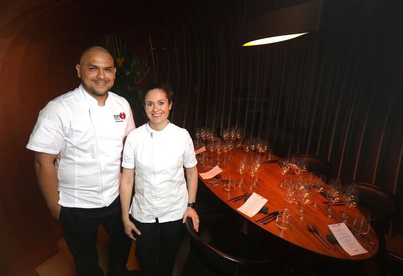 Carol Reyes y Juan Pablo Gogin Sato