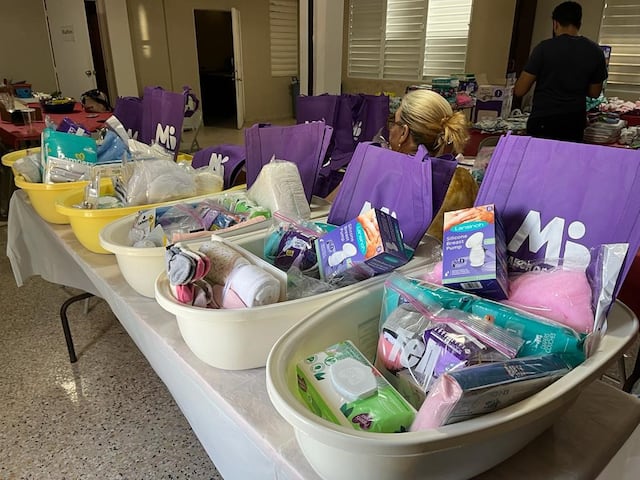 March of Dimes entrega artículos a más de 40 familias tras azote de Fiona