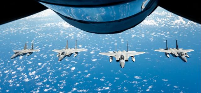 ¿Por qué hay aviones militares sobrevolando la zona metropolitana?