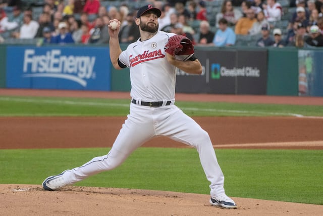 Giolito y Medias Rojas formalizan convenio por dos años