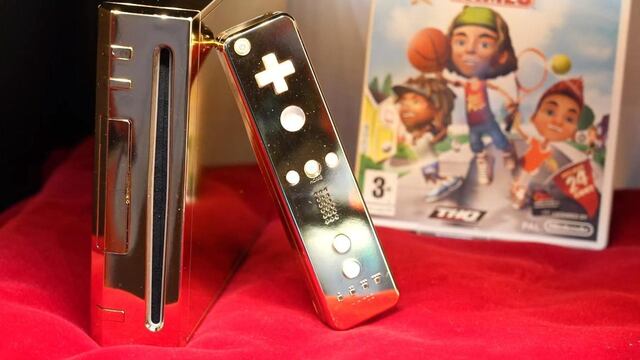 Salió al mercado la Nintendo Wii bañada en oro creada para la reina Isabel II