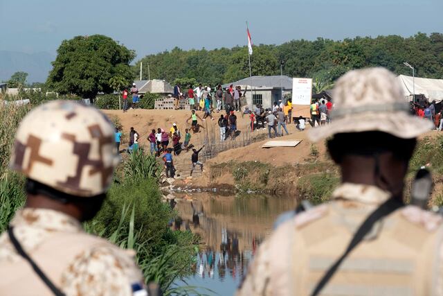 Haití redobla construcción de un canal en río que dio paso a que Dominicana cerrara frontera