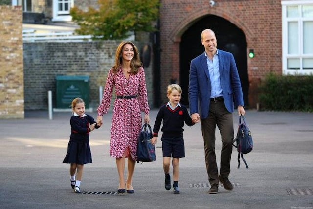 Familia real comparte tiernas fotos de la princesa Charlotte en su primer día de clases