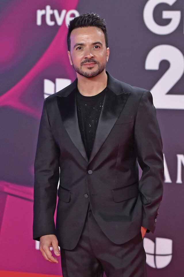 Luis Fonsi celebra 25 años de carrera con un viaje especial